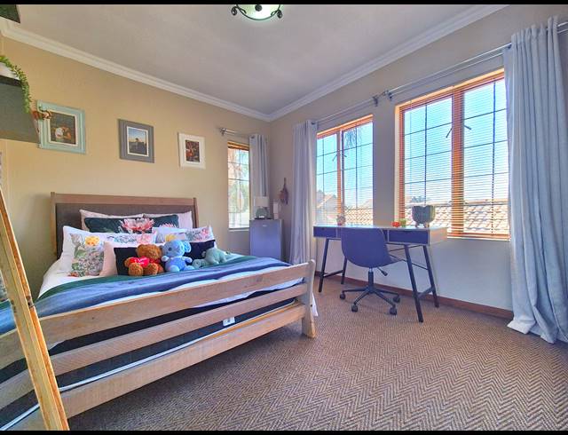 4 BEDROOM VILLA FOR SALE IN DALVIEW